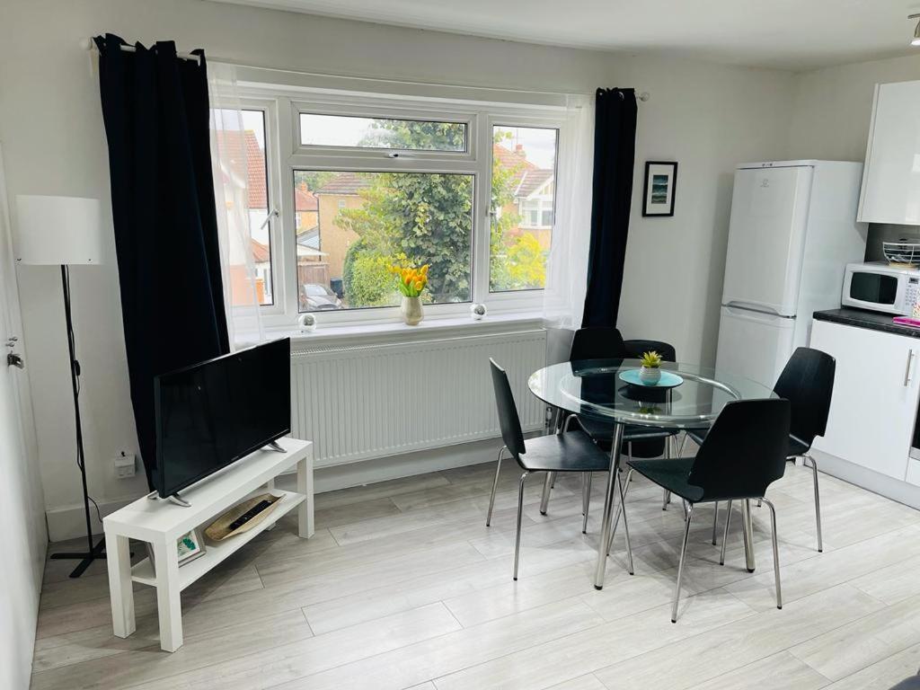 Enfield Chase Apartment エクステリア 写真