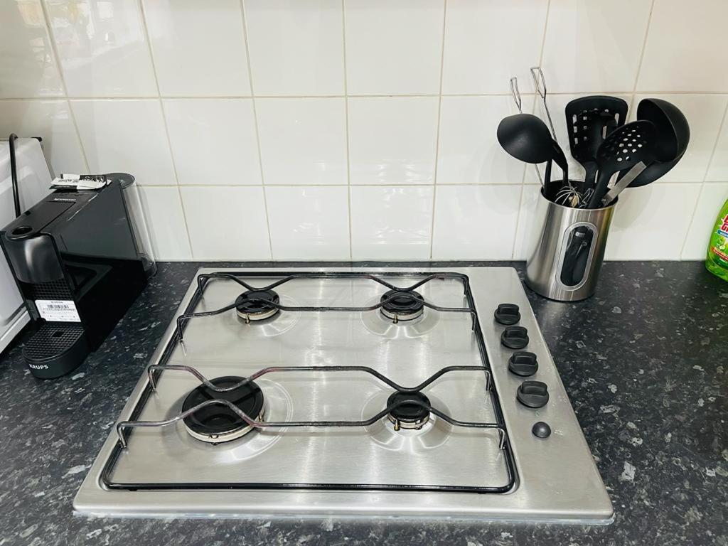 Enfield Chase Apartment エクステリア 写真